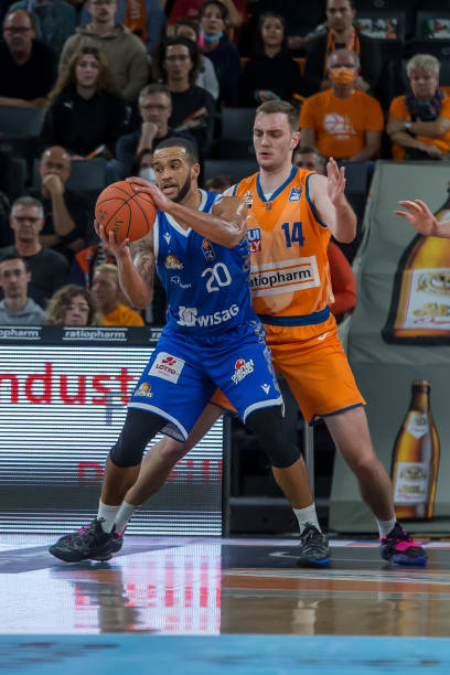 到他全面的 到他全面的