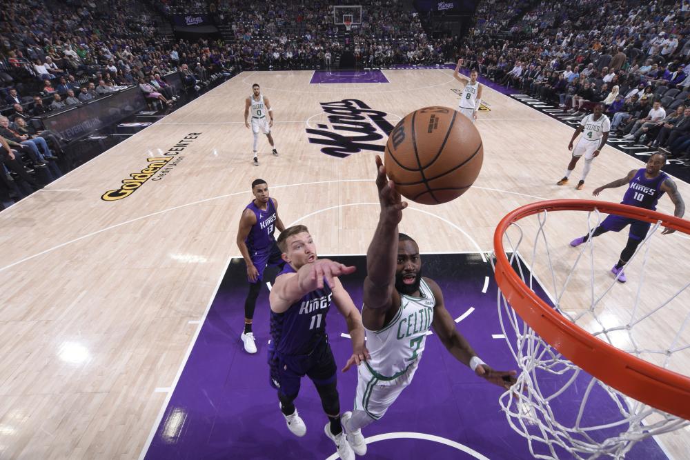 暴露出防守 暴露出防守