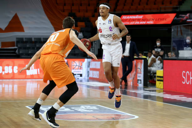 领巴塞罗那 领巴塞罗那