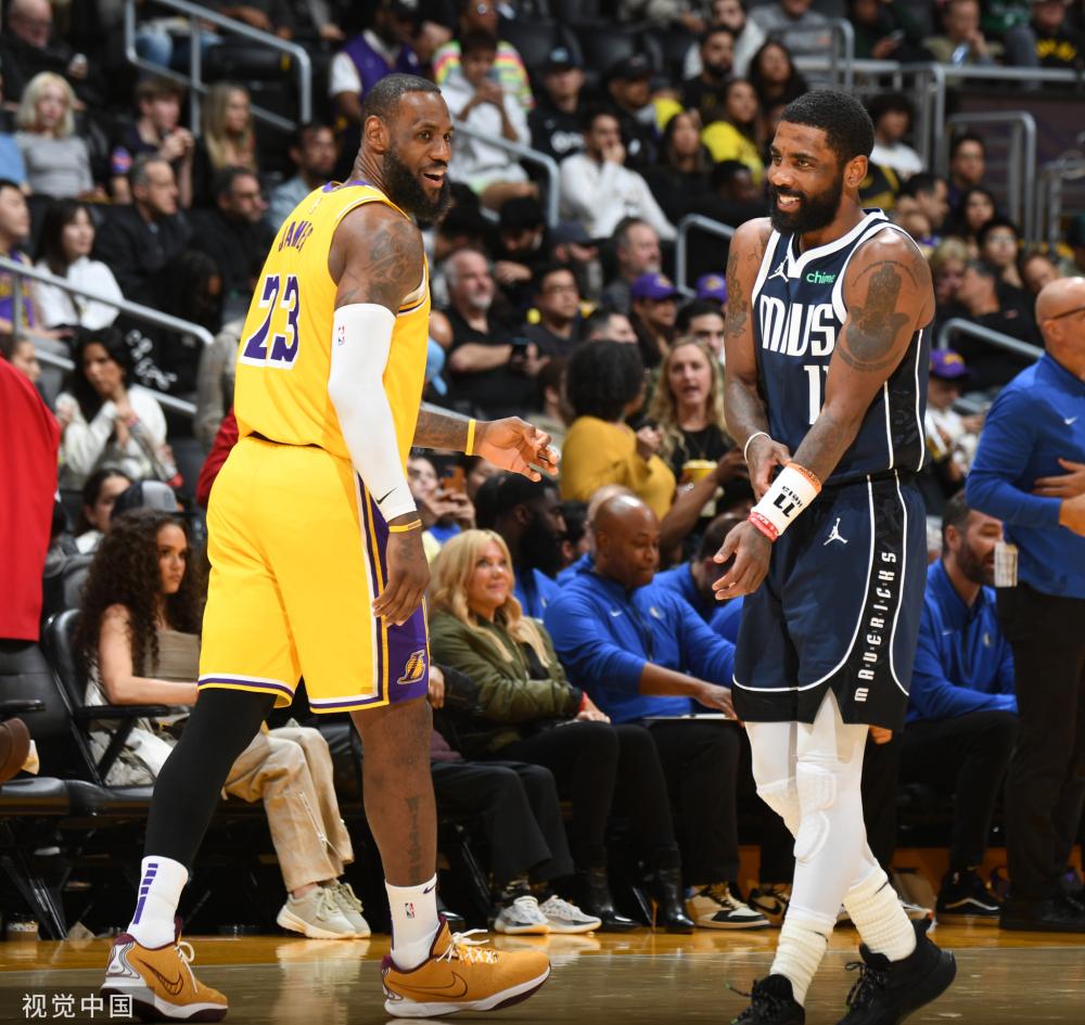 他的眼中泛 他的眼中泛